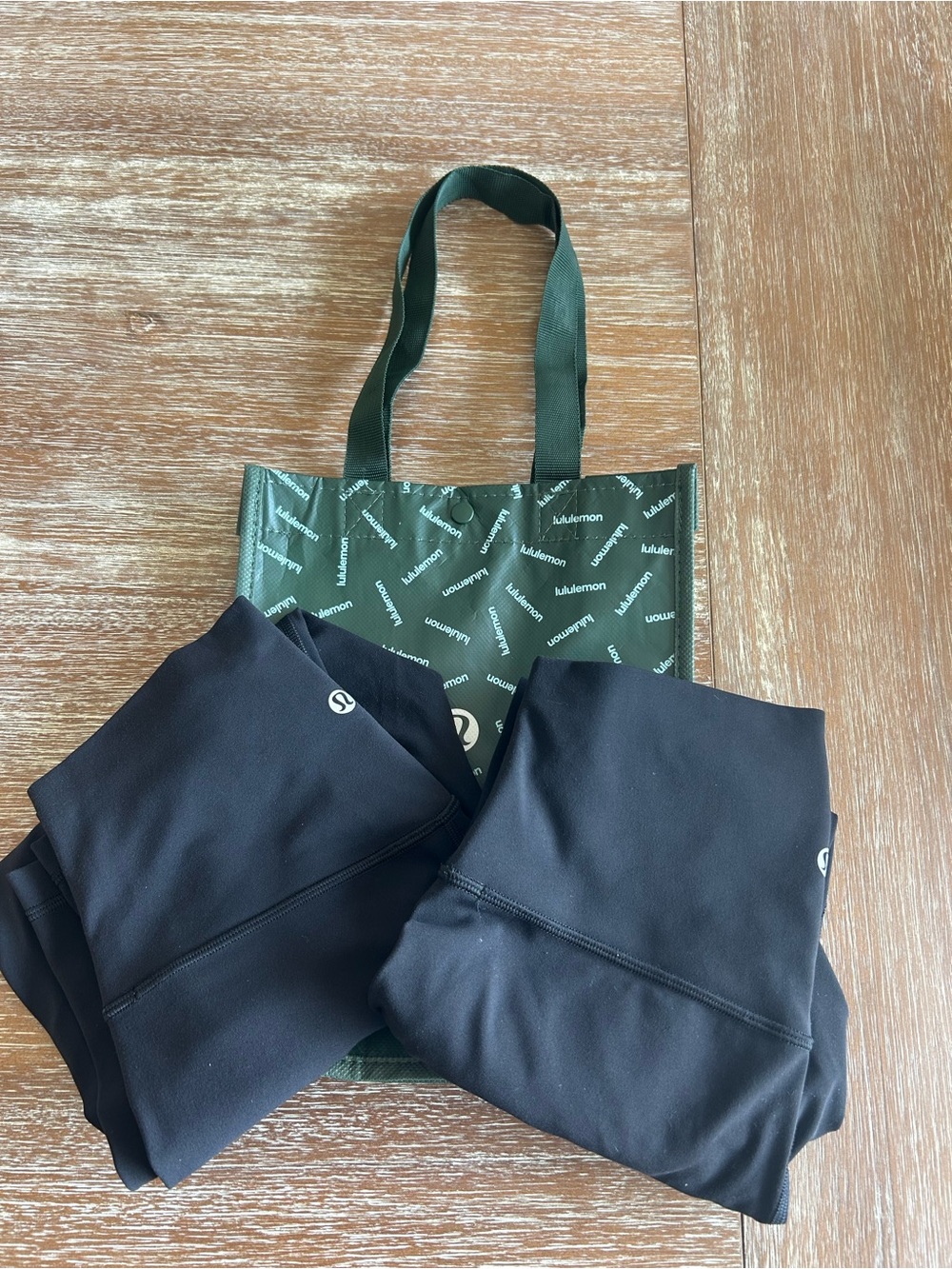 2 Pairs of Lululemon Align 21 " High Rise Crop W/ Bag!